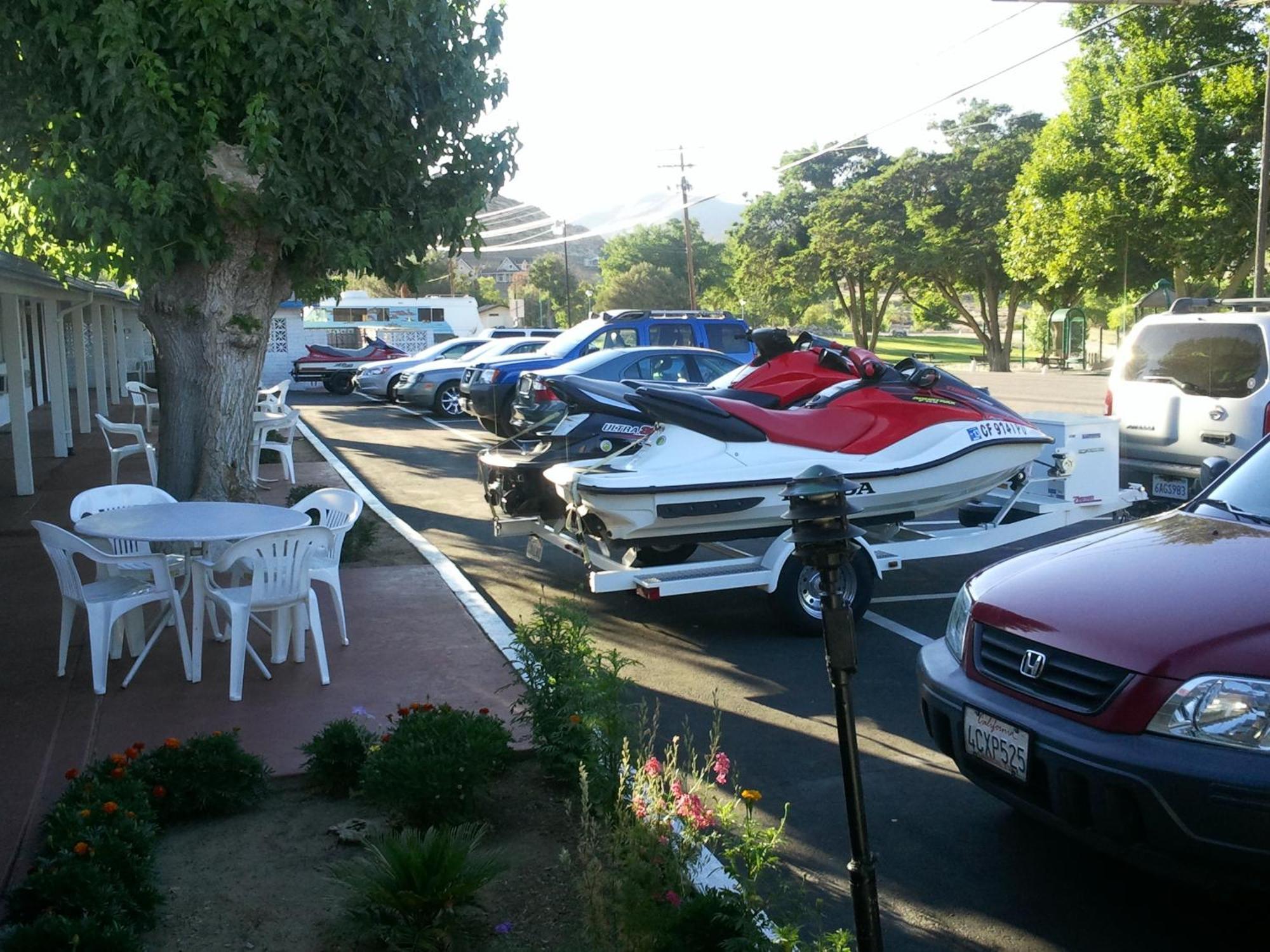 湖光山色汽车旅馆 Wofford Heights 外观 照片